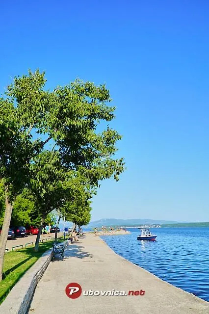 Valm Apartman Posedarje 0*,